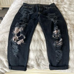 Super cute. carmar jeans. Black